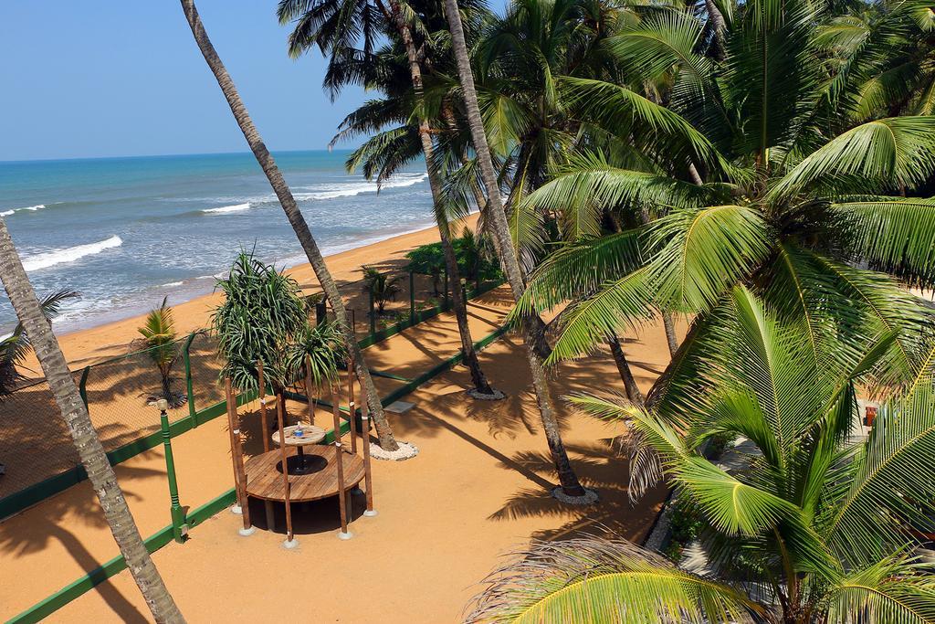 Roy Villa Beach Hotel Kalutara Esterno foto